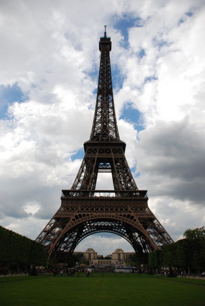 Eiffel_Tower_Vertical